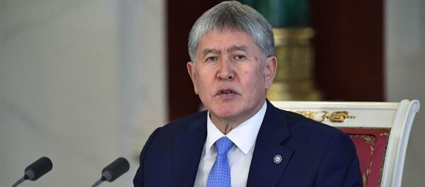 Президент Кыргызстана Алмазбек Атамбаев Президент Кыргызстана Алмазбек Атамбаев - Sputnik Ўзбекистон