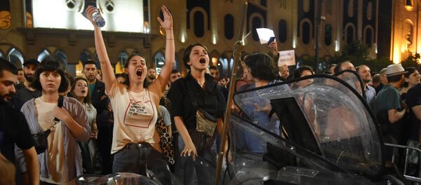Беспорядки в Грузии Беспорядки в Грузии - Sputnik Узбекистан