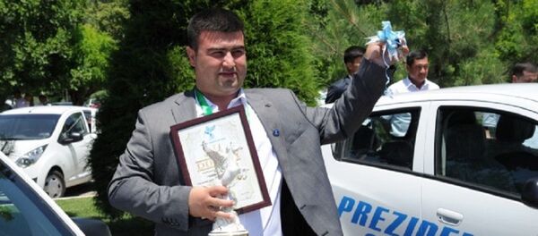 Приз от президента: лучший предприниматель года выиграл Spark Приз от президента: лучший предприниматель года выиграл Spark - Sputnik Узбекистан