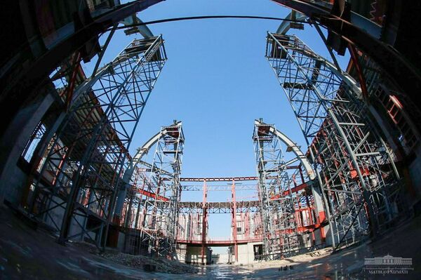 Как зеницу ока: Шавкат Мирзиёев поручил беречь Коран халифа Усмана Как зеницу ока: Шавкат Мирзиёев поручил беречь Коран халифа Усмана - Sputnik Узбекистан