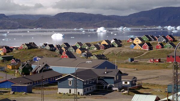 Гигантские айсберги во фьорде в Нарсаке, южная Гренландия - Sputnik Узбекистан
