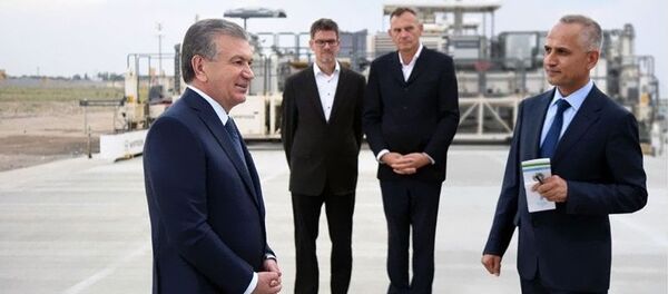 Президент Шавкат Мирзиёев ознакомился со строительством нового аэропорта Президент Шавкат Мирзиёев ознакомился со строительством нового аэропорта - Sputnik Ўзбекистон