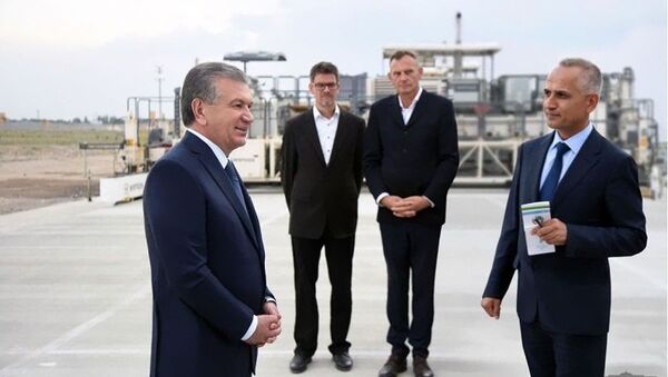 Prezident Shavkat Mirziyoyev oznakomilsya so stroitelstvom novogo aeroporta - Sputnik O‘zbekiston