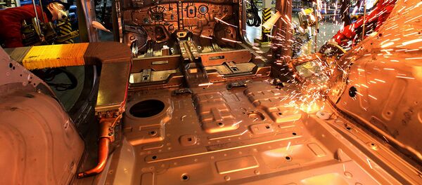 Выпуск автомобилей на автопредприятии Выпуск автомобилей на автопредприятии - Sputnik Ўзбекистон