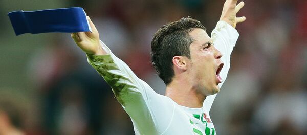 Португалец Криштиану Роналду Португалец Криштиану Роналду - Sputnik Узбекистан