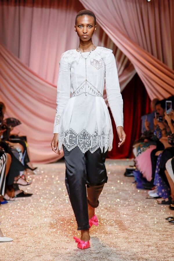 Ульяна Сергеенко посвятила свою новую коллекцию Узбекистану Ульяна Сергеенко посвятила свою новую коллекцию Узбекистану - Sputnik Узбекистан