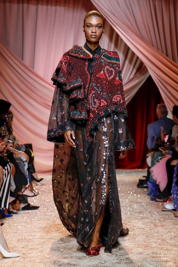 Ульяна Сергеенко посвятила свою новую коллекцию Узбекистану Ульяна Сергеенко посвятила свою новую коллекцию Узбекистану - Sputnik Узбекистан