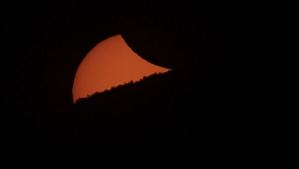 Полное солнечное затмение в Чили - Sputnik Ўзбекистон