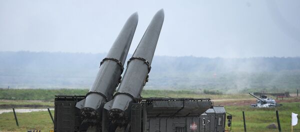 Самоходная пусковая установка 9П78-1 Искандер-М  - Sputnik Узбекистан