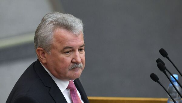 Predsedatel komiteta Gosudarstvennoy Dumi RF po transportu i stroitelstvu Yevgeniy Moskvichev - Sputnik O‘zbekiston