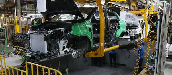 Proizvodstvo avtomobiley na zavode Uzavtomotors - Sputnik O‘zbekiston