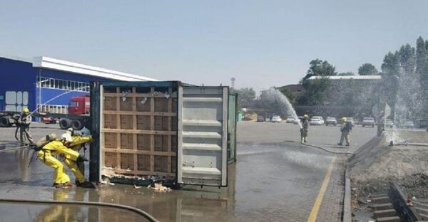 Спасатели в Ташкенте предотвратили ЧС техногенного характера Спасатели в Ташкенте предотвратили ЧС техногенного характера - Sputnik Узбекистан