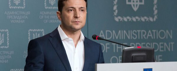 Президент Украины Владимир Зеленский Президент Украины Владимир Зеленский - Sputnik Ўзбекистон