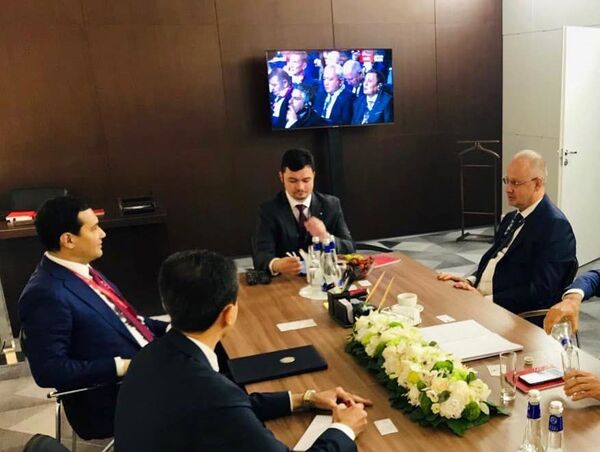 Россия и Узбекистан обсудили сотрудничество на саммите GMIS-2019 Россия и Узбекистан обсудили сотрудничество на саммите GMIS-2019 - Sputnik Узбекистан