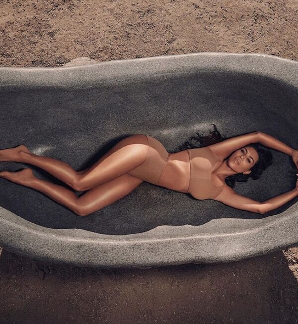 Империя YEEZY: как Канье Уэст заработал за год более миллиарда долларов - Sputnik Узбекистан