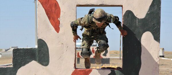 Тренируем боевой дух: военные учения в Нукусе - Sputnik Узбекистан