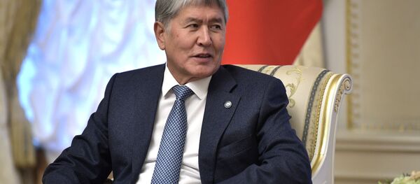 Экс-президент Киргизии Алмазбек Атамбаев Экс-президент Киргизии Алмазбек Атамбаев - Sputnik Ўзбекистон