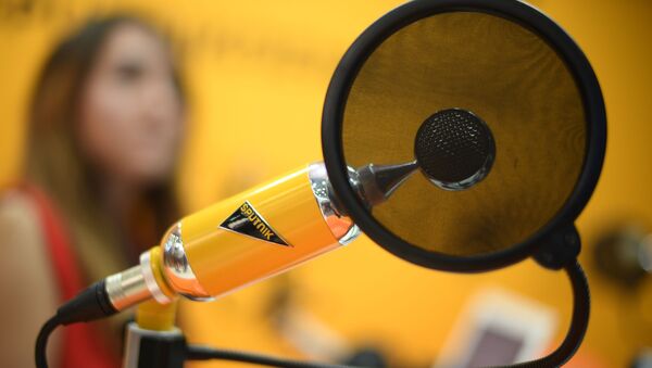 Микрофон в студии радио Sputnik - Sputnik Узбекистан