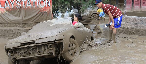 Posledstviya sxoda selevogo potoka v krupneyshem gorode Kazaxstana Alma-Ate Posledstviya sxoda selevogo potoka v krupneyshem gorode Kazaxstana Alma-Ate - Sputnik O‘zbekiston