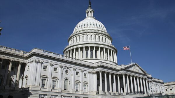 Капитолий (United States Capitol) на Капитолийском холме в Вашингтоне - Sputnik Ўзбекистон