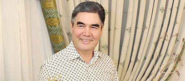 Книги, чай и котята: как проводит отпуск президент Туркменистана - видео Книги, чай и котята: как проводит отпуск президент Туркменистана - видео - Sputnik Узбекистан