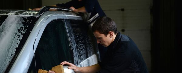 Rabota avtomobilnoy moyki. Arxivnoe foto - Sputnik O‘zbekiston