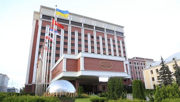 На Донбасе объявили о бессрочном перемирии - видео - Sputnik Узбекистан