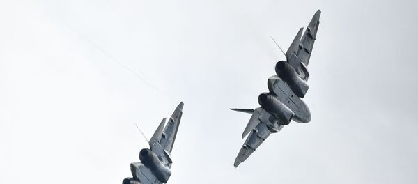 Многофункциональные истребители Су-57 Многофункциональные истребители Су-57 - Sputnik Узбекистан