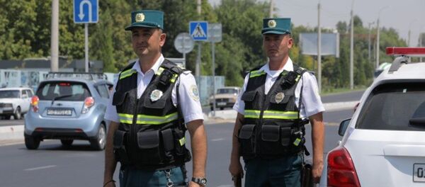 Инспекторы ДПС начали испытания бодикамер и жилетов Инспекторы ДПС начали испытания бодикамер и жилетов - Sputnik Ўзбекистон