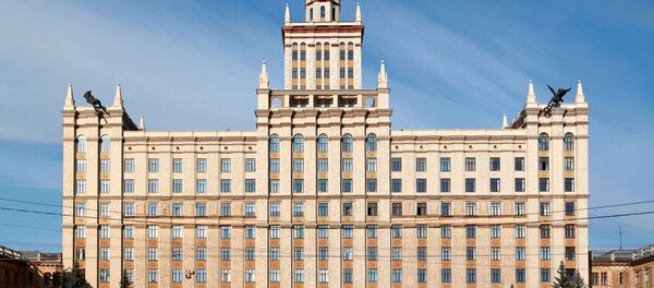 Здание Южно-Уральского государственного университета - Sputnik Узбекистан