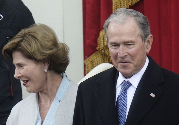 Пью много, сплю мало. У политиков свои секреты поддержания формы Пью много, сплю мало. У политиков свои секреты поддержания формы - Sputnik Узбекистан