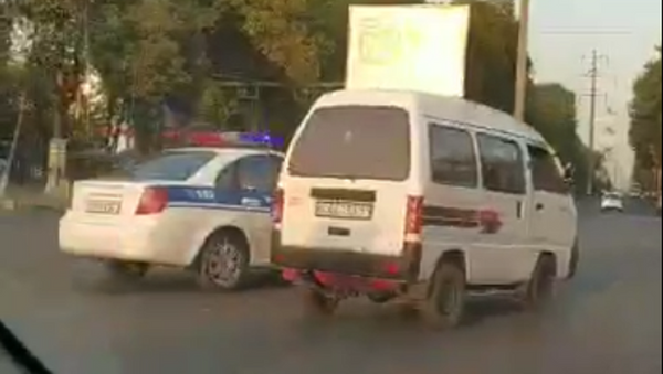 Ташкентский форсаж: Дамасу удалось скрыться от машины ДПС - видео - Sputnik Ўзбекистон