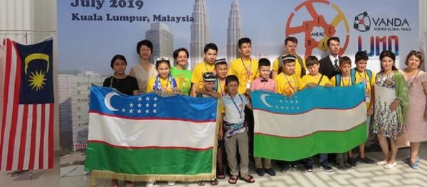 Сила ума: школьники Узбекистана завоевали 19 наград на олимпиаде - Sputnik Узбекистан