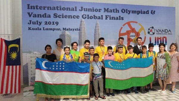 Сила ума: школьники Узбекистана завоевали 19 наград на олимпиаде - Sputnik Узбекистан