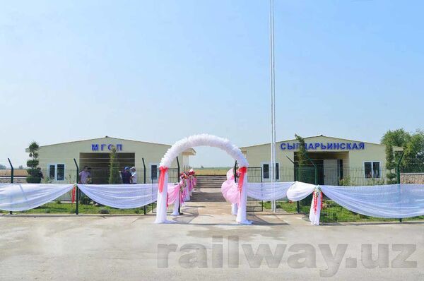 Узбекистан открыл новую железнодорожную станцию на границе с Казахстаном - Sputnik Узбекистан