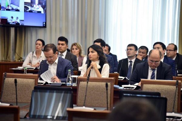 Абдулла Арипов раскритиковал работу пресс-служб госорганов - Sputnik Узбекистан