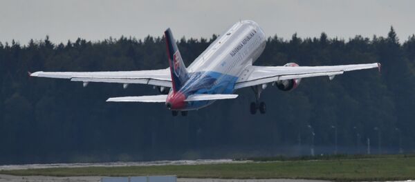 Cамолет Airbus A320 - Sputnik Узбекистан