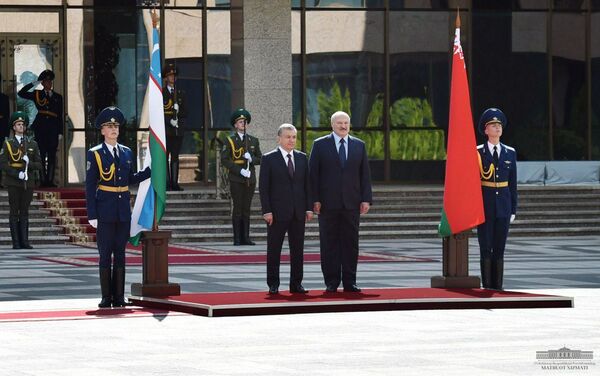 Vizit prezidenta Uzbekistana Shavkata Mirziyoyeva v respubliku Belarus - Sputnik O‘zbekiston