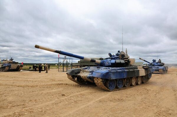 Ўзбекистон жамоаси ўзига бириктирилган танкларни синовдан ўтказди - Sputnik Ўзбекистон