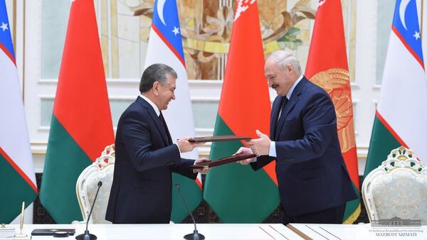 Vizit prezidenta Uzbekistana Shavkata Mirziyoyeva v respubliku Belarus - Sputnik O‘zbekiston