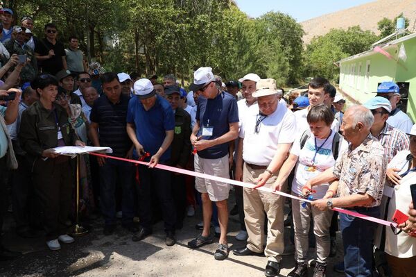 В Узбекистане планируют открыть уникальный памятник природы В Узбекистане планируют открыть уникальный памятник природы - Sputnik Узбекистан