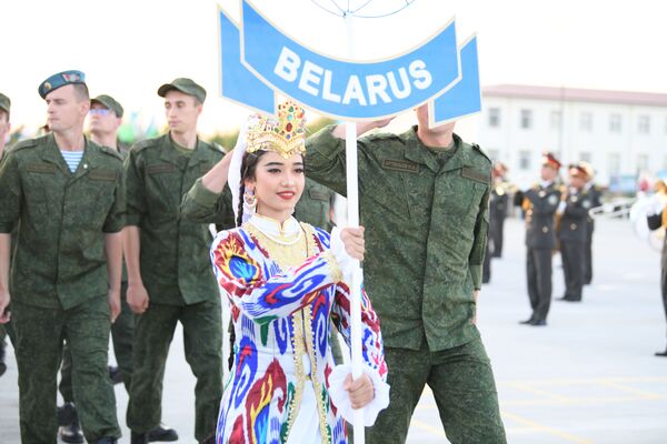 Торжественное открытие конкурса Военно-медицинская эстафета на полигоне Фориш - Sputnik Узбекистан