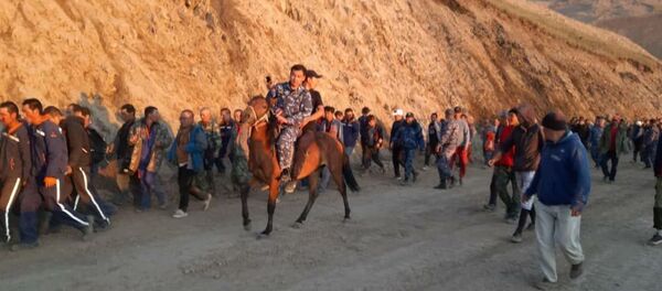 Жители утроили митинг против китайской в Кыргызстане — видео Жители утроили митинг против китайской в Кыргызстане — видео - Sputnik Ўзбекистон