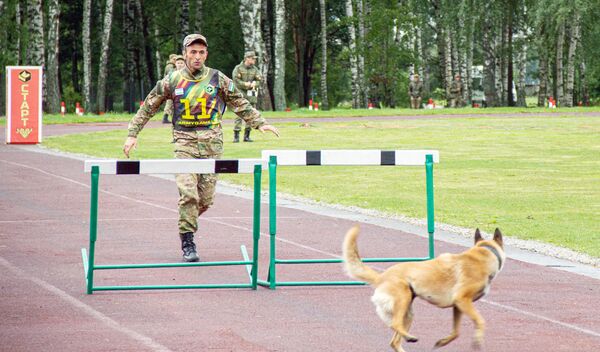 Подполковник Джураев: на АрМИ-2019 Узбекистан приехал за первым местом Подполковник Джураев: на АрМИ-2019 Узбекистан приехал за первым местом - Sputnik Узбекистан
