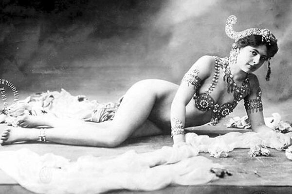 Танцовщица Мата Хари, 1906 год - Sputnik Узбекистан