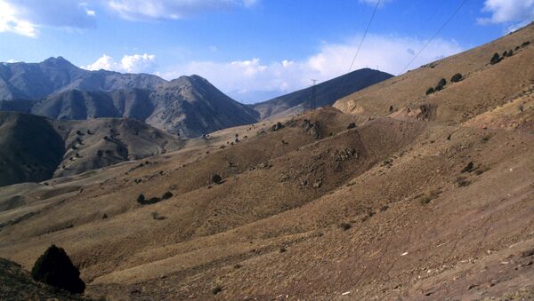 Перевал Камчик в Тянь-Шане - Sputnik Узбекистан