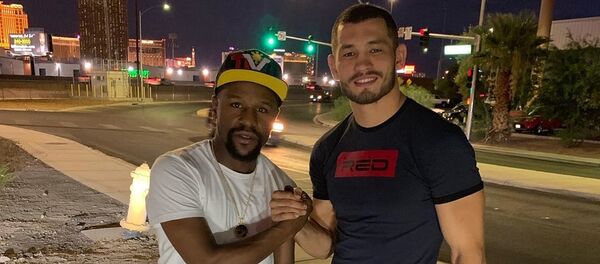 Мейвезер назвал Махмуда Мурадова лучшим бойцом в мире - Sputnik Узбекистан