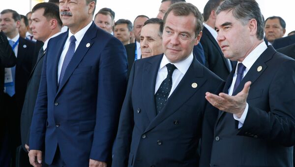 Premyer-ministr RF D. Medvedev prinyal uchastiye v Pervom Kaspiyskom ekonomicheskom forume - Sputnik Oʻzbekiston