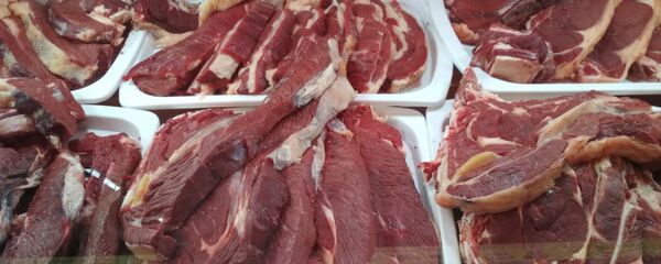 Мясо на рынке в Ташкенте Мясо на рынке в Ташкенте - Sputnik Ўзбекистон