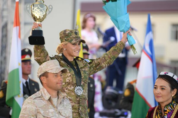 На полигоне Фориш наградили призеров конкурса военных медиков - Sputnik Узбекистан